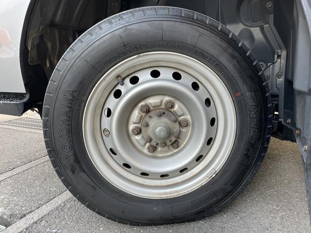 トヨエース ４ＷＤ・１．２５ｔ積・平ボディ・ＡＴ（28枚目）