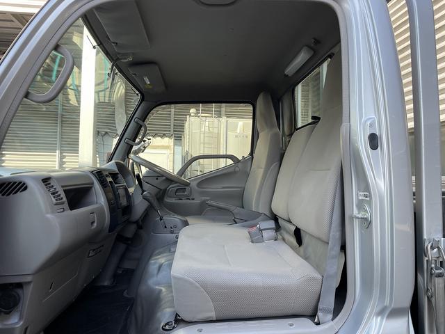 トヨエース ４ＷＤ・１．２５ｔ積・平ボディ・ＡＴ（33枚目）