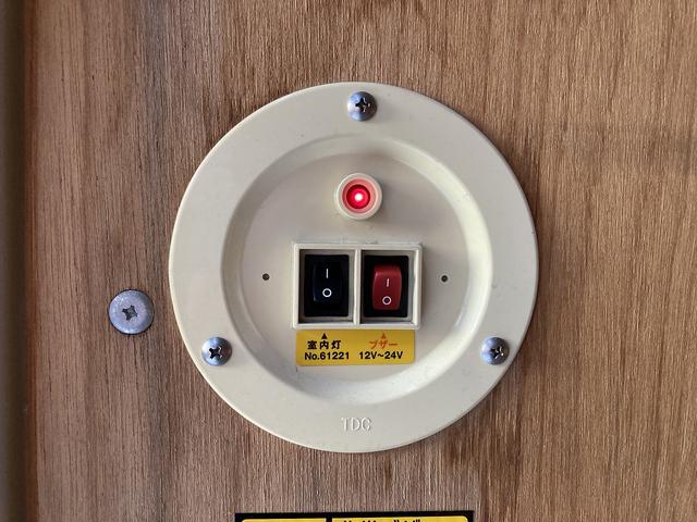 デュトロ 2t積・アルミバン・跳ね上げパワーゲート1000kg(30枚目)