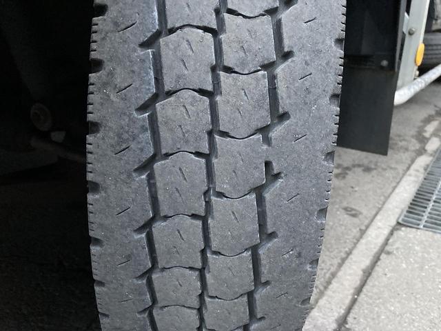 エルフトラック ２ｔ積・アルミバン・ＳＡＴ・垂直パワーゲート８００ｋｇ（9枚目）