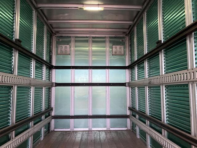 エルフトラック ２ｔ積・アルミバン・ＳＡＴ・垂直パワーゲート８００ｋｇ（23枚目）