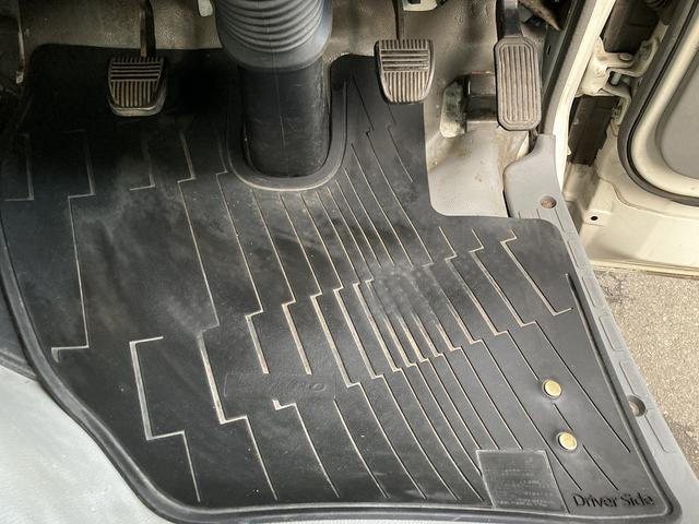 デュトロ 2t積・平ボディ・ワイドロング・6MT・セイコーラック(32枚目)