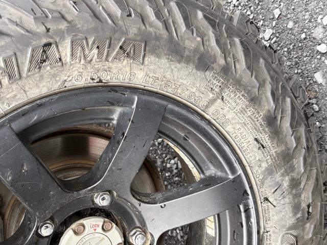 ジムニー CC AC PS 5MT 純正色 社外リーフリフトアップ JA22電動パワステ装着 BRIDEシートフルバケ 外ホイールMTタイヤ 外幌 1型グリル サイドシルガード 外追加メーター MOMOハン ウィンチ(24枚目)