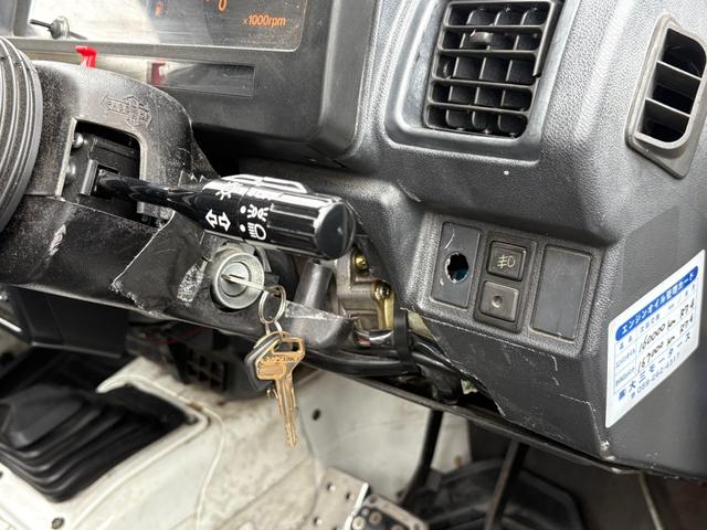 ジムニー CC AC PS 5MT 純正色 社外リーフリフトアップ JA22電動パワステ装着 BRIDEシートフルバケ 外ホイールMTタイヤ 外幌 1型グリル サイドシルガード 外追加メーター MOMOハン ウィンチ(46枚目)