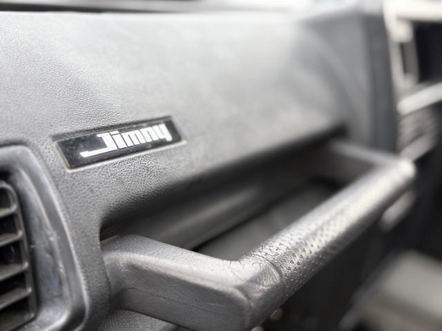 ジムニー CC AC PS 5MT 純正色 社外リーフリフトアップ JA22電動パワステ装着 BRIDEシートフルバケ 外ホイールMTタイヤ 外幌 1型グリル サイドシルガード 外追加メーター MOMOハン ウィンチ(59枚目)