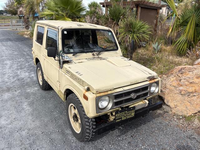 ジムニー スコットリミテッド AC PS 5MT 全塗装 社外フロントバンパー ワンオフ社外テールレンズ ナンバー灯移設 社外AW MTタイヤ 社外シートカバー 社外ハンドル 社外3連追加メーター オーディオレス(6枚目)