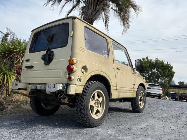 ジムニー スコットリミテッド AC PS 5MT 全塗装 社外フロントバンパー ワンオフ社外テールレンズ ナンバー灯移設 社外AW MTタイヤ 社外シートカバー 社外ハンドル 社外3連追加メーター オーディオレス(13枚目)