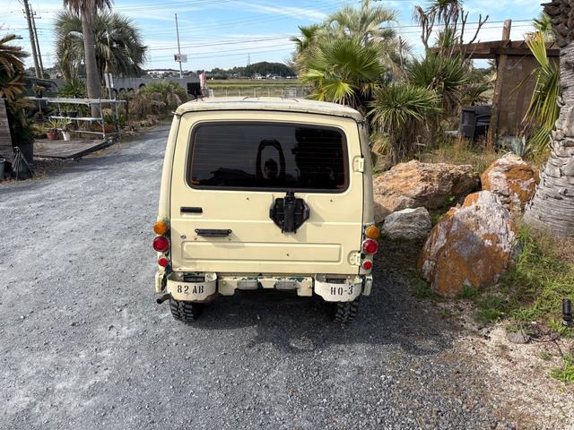 ジムニー スコットリミテッド AC PS 5MT 全塗装 社外フロントバンパー ワンオフ社外テールレンズ ナンバー灯移設 社外AW MTタイヤ 社外シートカバー 社外ハンドル 社外3連追加メーター オーディオレス(15枚目)