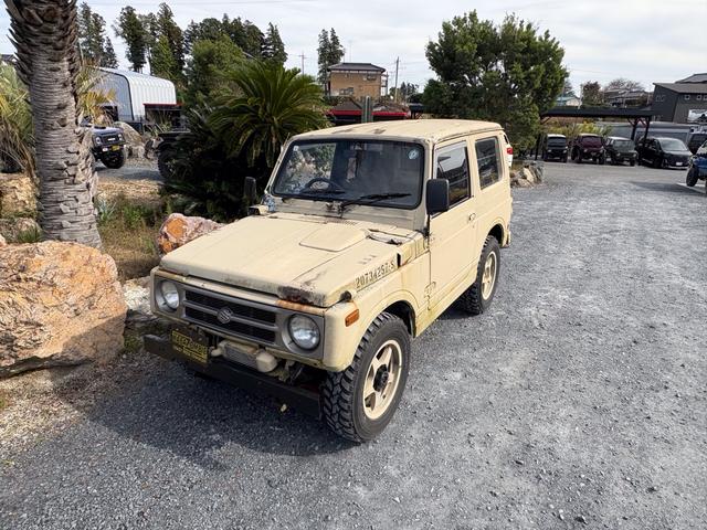 ジムニー スコットリミテッド AC PS 5MT 全塗装 社外フロントバンパー ワンオフ社外テールレンズ ナンバー灯移設 社外AW MTタイヤ 社外シートカバー 社外ハンドル 社外3連追加メーター オーディオレス(24枚目)