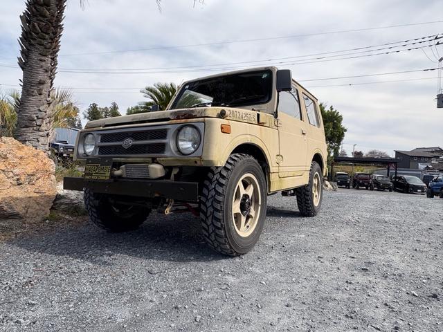 ジムニー スコットリミテッド AC PS 5MT 全塗装 社外フロントバンパー ワンオフ社外テールレンズ ナンバー灯移設 社外AW MTタイヤ 社外シートカバー 社外ハンドル 社外3連追加メーター オーディオレス(25枚目)