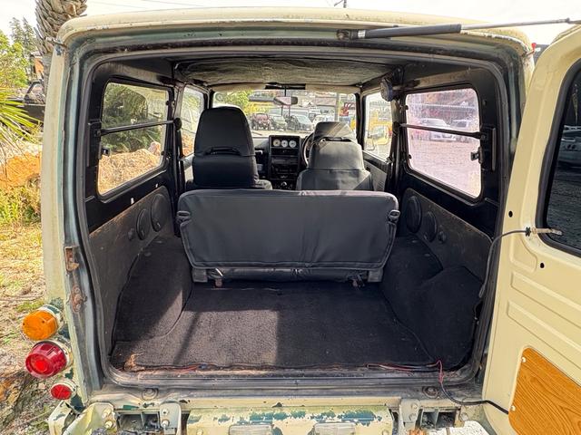 ジムニー スコットリミテッド AC PS 5MT 全塗装 社外フロントバンパー ワンオフ社外テールレンズ ナンバー灯移設 社外AW MTタイヤ 社外シートカバー 社外ハンドル 社外3連追加メーター オーディオレス(40枚目)