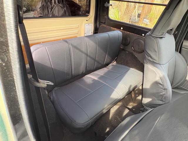 ジムニー スコットリミテッド AC PS 5MT 全塗装 社外フロントバンパー ワンオフ社外テールレンズ ナンバー灯移設 社外AW MTタイヤ 社外シートカバー 社外ハンドル 社外3連追加メーター オーディオレス(42枚目)