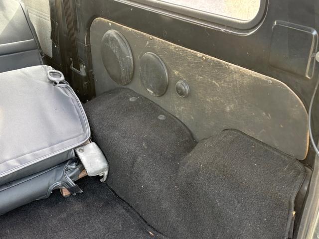 ジムニー スコットリミテッド AC PS 5MT 全塗装 社外フロントバンパー ワンオフ社外テールレンズ ナンバー灯移設 社外AW MTタイヤ 社外シートカバー 社外ハンドル 社外3連追加メーター オーディオレス(45枚目)