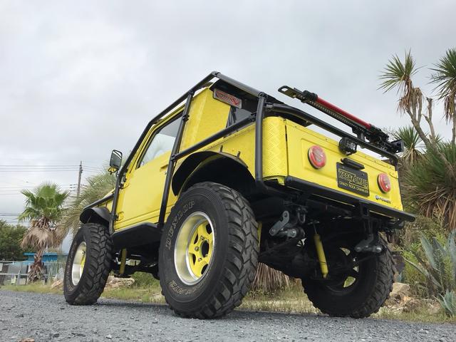 ジムニー サマーウインド　リミテッド　ＡＣ　ＰＳ　５ＭＴ　社外リーフリフトアップ　改造公認車　バンカット車　前後エアロッカー　ダウンギア　油圧電動Ｗパワステ　強化シャフト　ワンオフロールバー　２５５ＭＴタイヤ　ウィンチ　社外前後バンパー（13枚目）