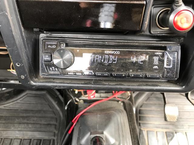 ジムニー サマーウインド　リミテッド　ＡＣ　ＰＳ　５ＭＴ　社外リーフリフトアップ　改造公認車　バンカット車　前後エアロッカー　ダウンギア　油圧電動Ｗパワステ　強化シャフト　ワンオフロールバー　２５５ＭＴタイヤ　ウィンチ　社外前後バンパー（38枚目）