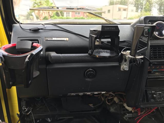 ジムニー サマーウインド　リミテッド　ＡＣ　ＰＳ　５ＭＴ　社外リーフリフトアップ　改造公認車　バンカット車　前後エアロッカー　ダウンギア　油圧電動Ｗパワステ　強化シャフト　ワンオフロールバー　２５５ＭＴタイヤ　ウィンチ　社外前後バンパー（45枚目）