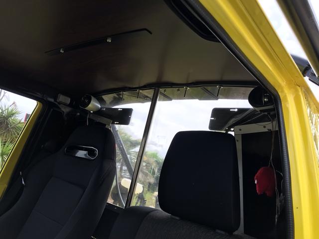 ジムニー サマーウインド　リミテッド　ＡＣ　ＰＳ　５ＭＴ　社外リーフリフトアップ　改造公認車　バンカット車　前後エアロッカー　ダウンギア　油圧電動Ｗパワステ　強化シャフト　ワンオフロールバー　２５５ＭＴタイヤ　ウィンチ　社外前後バンパー（47枚目）