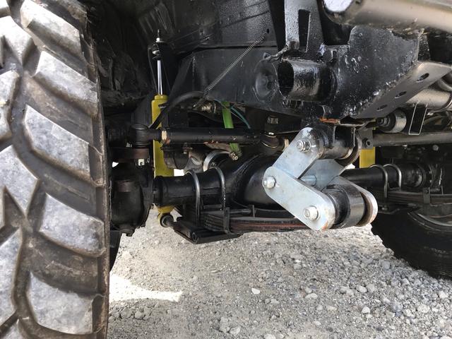 ジムニー サマーウインド　リミテッド　ＡＣ　ＰＳ　５ＭＴ　社外リーフリフトアップ　改造公認車　バンカット車　前後エアロッカー　ダウンギア　油圧電動Ｗパワステ　強化シャフト　ワンオフロールバー　２５５ＭＴタイヤ　ウィンチ　社外前後バンパー（50枚目）