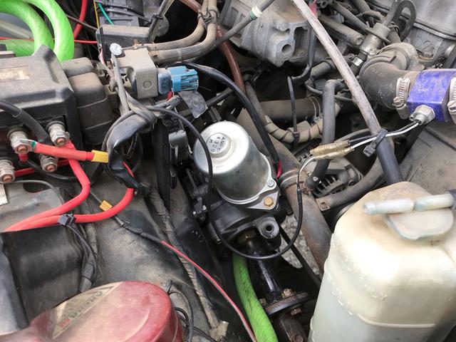 ジムニー サマーウインド　リミテッド　ＡＣ　ＰＳ　５ＭＴ　社外リーフリフトアップ　改造公認車　バンカット車　前後エアロッカー　ダウンギア　油圧電動Ｗパワステ　強化シャフト　ワンオフロールバー　２５５ＭＴタイヤ　ウィンチ　社外前後バンパー（73枚目）