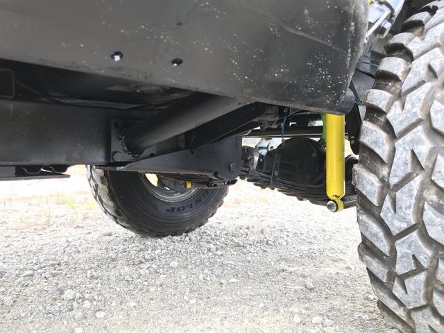 ジムニー サマーウインド　リミテッド　ＡＣ　ＰＳ　５ＭＴ　社外リーフリフトアップ　改造公認車　バンカット車　前後エアロッカー　ダウンギア　油圧電動Ｗパワステ　強化シャフト　ワンオフロールバー　２５５ＭＴタイヤ　ウィンチ　社外前後バンパー（77枚目）