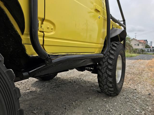 ジムニー サマーウインド　リミテッド　ＡＣ　ＰＳ　５ＭＴ　社外リーフリフトアップ　改造公認車　バンカット車　前後エアロッカー　ダウンギア　油圧電動Ｗパワステ　強化シャフト　ワンオフロールバー　２５５ＭＴタイヤ　ウィンチ　社外前後バンパー（79枚目）