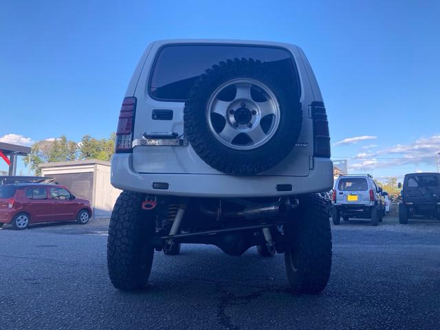 ジムニー XG AC PS PW 5MT 実走行 社外リフトアップキット 社外マフラー 社外LEDテール 社外マフラー 社外AW MTタイヤ 前後社外バンパー フルセグTVナビ バックカメラ ドラレコ 追加メーター(15枚目)