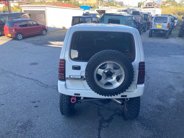 ジムニー XG AC PS PW 5MT 実走行 社外リフトアップキット 社外マフラー 社外LEDテール 社外マフラー 社外AW MTタイヤ 前後社外バンパー フルセグTVナビ バックカメラ ドラレコ 追加メーター(16枚目)