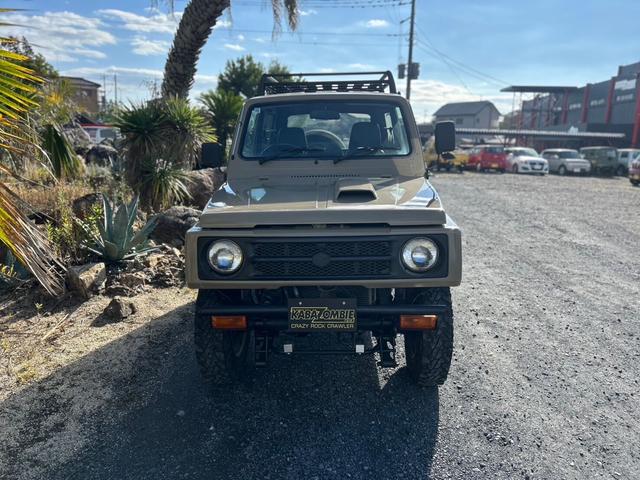 ジムニー ランドベンチャー　ＡＣ　ＰＳ　５ＭＴ　最終型　全塗装　リフトアップ　社外シャックル　ボディーリフト　フロント社外バンパー　ＬＥＤナンバー灯　社外ＡＷ　ＭＴタイヤ　社外牽引フック　ルーフキャリア　シートカバー　天張り替え（2枚目）