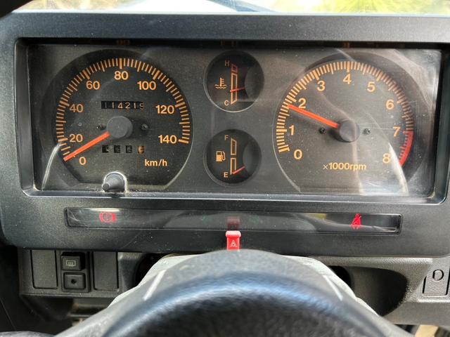 ジムニー ランドベンチャー　ＡＣ　ＰＳ　５ＭＴ　最終型　全塗装　リフトアップ　社外シャックル　ボディーリフト　フロント社外バンパー　ＬＥＤナンバー灯　社外ＡＷ　ＭＴタイヤ　社外牽引フック　ルーフキャリア　シートカバー　天張り替え（31枚目）