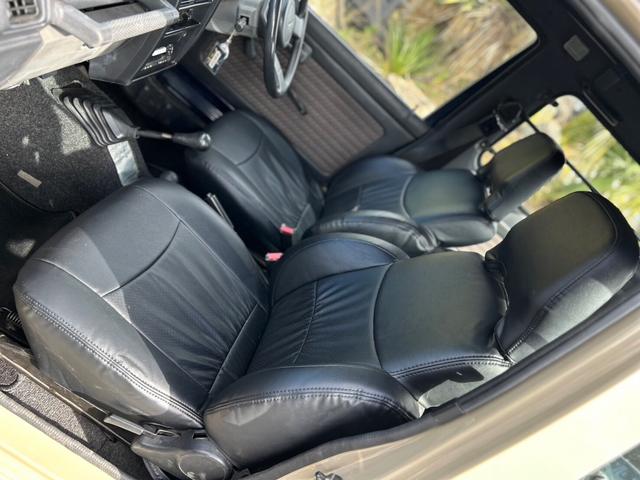 ジムニー ランドベンチャー　ＡＣ　ＰＳ　５ＭＴ　最終型　全塗装　リフトアップ　社外シャックル　ボディーリフト　フロント社外バンパー　ＬＥＤナンバー灯　社外ＡＷ　ＭＴタイヤ　社外牽引フック　ルーフキャリア　シートカバー　天張り替え（43枚目）