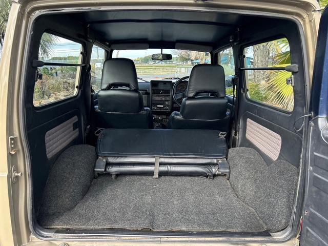 ジムニー ランドベンチャー　ＡＣ　ＰＳ　５ＭＴ　最終型　全塗装　リフトアップ　社外シャックル　ボディーリフト　フロント社外バンパー　ＬＥＤナンバー灯　社外ＡＷ　ＭＴタイヤ　社外牽引フック　ルーフキャリア　シートカバー　天張り替え（47枚目）