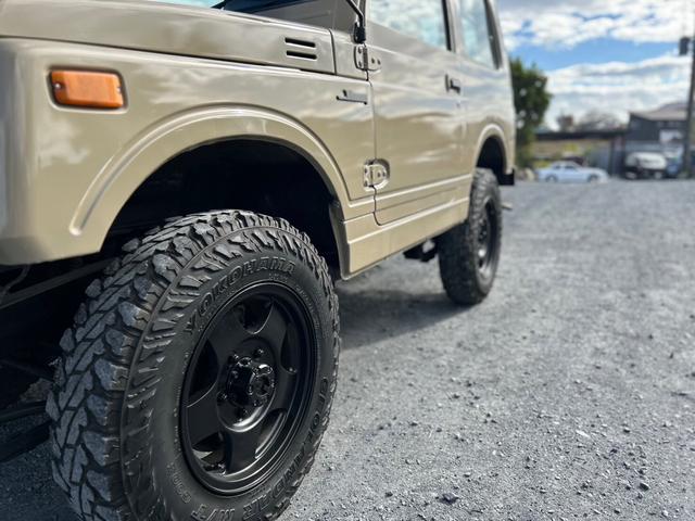 ジムニー ランドベンチャー　ＡＣ　ＰＳ　５ＭＴ　最終型　全塗装　リフトアップ　社外シャックル　ボディーリフト　フロント社外バンパー　ＬＥＤナンバー灯　社外ＡＷ　ＭＴタイヤ　社外牽引フック　ルーフキャリア　シートカバー　天張り替え（58枚目）