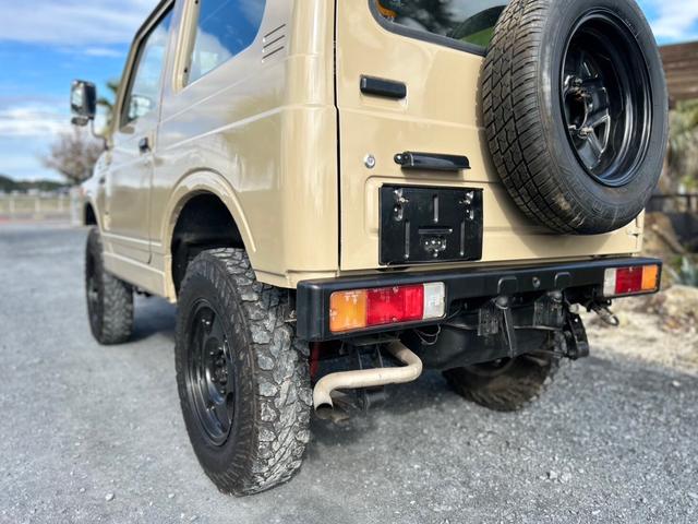 ジムニー ランドベンチャー　ＡＣ　ＰＳ　５ＭＴ　最終型　全塗装　リフトアップ　社外シャックル　ボディーリフト　フロント社外バンパー　ＬＥＤナンバー灯　社外ＡＷ　ＭＴタイヤ　社外牽引フック　ルーフキャリア　シートカバー　天張り替え（67枚目）