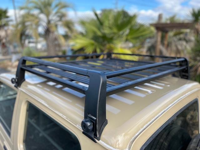 ジムニー ランドベンチャー　ＡＣ　ＰＳ　５ＭＴ　最終型　全塗装　リフトアップ　社外シャックル　ボディーリフト　フロント社外バンパー　ＬＥＤナンバー灯　社外ＡＷ　ＭＴタイヤ　社外牽引フック　ルーフキャリア　シートカバー　天張り替え（76枚目）