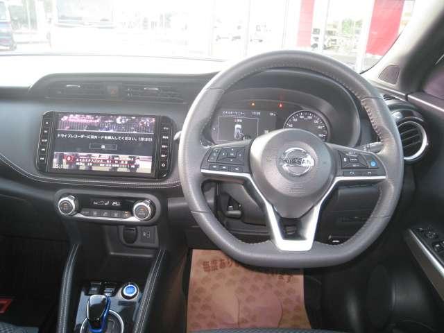 キックス １．２　Ｘ　（ｅ－ＰＯＷＥＲ）　ナビ＆ＴＶ　追従クルコン　スマートキー　ＬＥＤヘッド　レーンアシスト　パワーステアリング　盗難防止システム　ＥＴＣ　整備記録簿有　メモリーナビ　サイドエアバッグ　アルミ　ＡＡＣ　キーレス　Ｉストップ（4枚目）