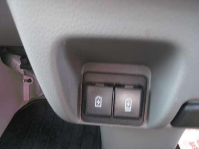 ＮＶ１００クリッパーバン ６６０　ＤＸ　ハイルーフ　禁煙車両　助手席エアバック　キーレスキー　パワーウィンドー　パワステ付き　運転席エアバック　エアコン　整備記録簿　ＡＢＳ付き　寒冷地仕様（7枚目）