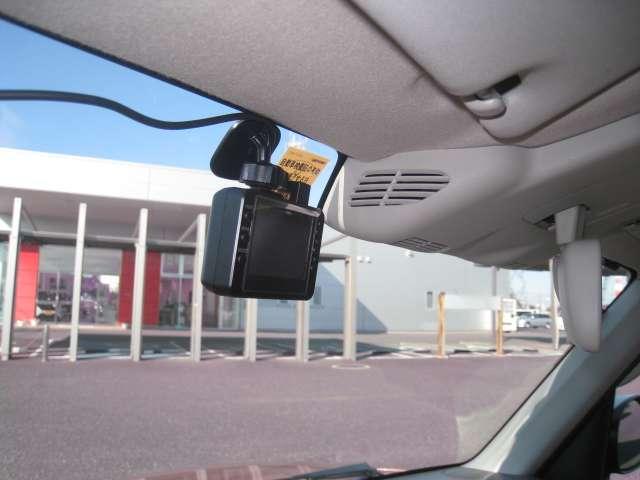 アルトラパン 660 X AC ナビTV 衝突軽減ブレーキ ISTOP 運転席助手席エアバッグ ETC セキュリティー 運転席エアバッグ ABS キーフリーシステム ワンセグTV アルミホイール メモリーナビ PW(9枚目)