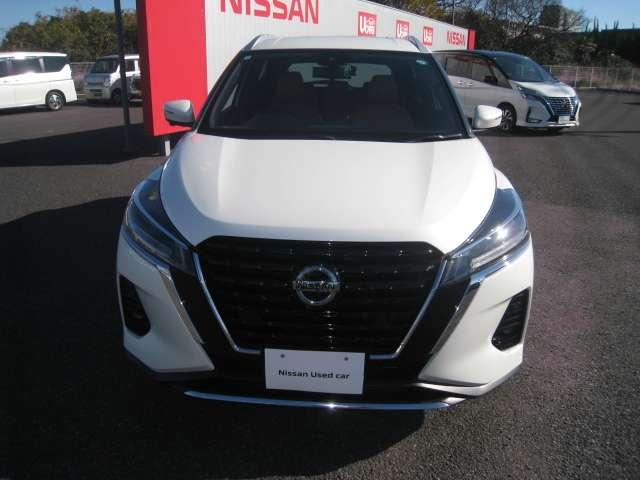 キックス １．２　Ｘ　ツートーン　インテリアエディション　（ｅ－ＰＯＷＥＲ）　エマージェンシーＢ　セキュリティ　アラウンドモニター　Ｒカメラ　ＬＥＤ　エアコン　ドラレコ　スマートキー　記録簿　ＥＴＣ　メモリーナビ　サイドエアバック　ＡＷ　キーレス　寒冷地仕様　ワンセグＴＶ（2枚目）