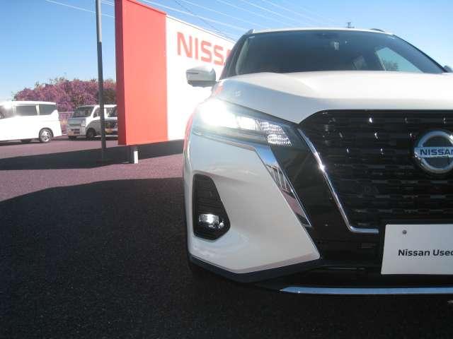 キックス １．２　Ｘ　ツートーン　インテリアエディション　（ｅ－ＰＯＷＥＲ）　エマージェンシーＢ　セキュリティ　アラウンドモニター　Ｒカメラ　ＬＥＤ　エアコン　ドラレコ　スマートキー　記録簿　ＥＴＣ　メモリーナビ　サイドエアバック　ＡＷ　キーレス　寒冷地仕様　ワンセグＴＶ（10枚目）