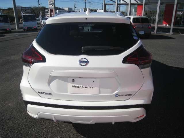 キックス １．２　Ｘ　ツートーン　インテリアエディション　（ｅ－ＰＯＷＥＲ）　エマージェンシーＢ　セキュリティ　アラウンドモニター　Ｒカメラ　ＬＥＤ　エアコン　ドラレコ　スマートキー　記録簿　ＥＴＣ　メモリーナビ　サイドエアバック　ＡＷ　キーレス　寒冷地仕様　ワンセグＴＶ（14枚目）