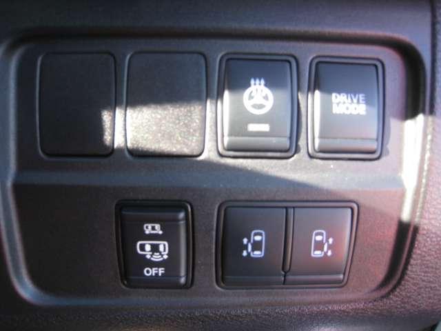 セレナ 1.2 e-POWER ハイウェイスター V 360°カメラ エマジェンシーブレーキ スマキー バックカメラ 禁煙 LED レーンアシスト 点検記録簿付 ETC ドラレコ Aストップ イモビ フルオートエアコン アルミホイール エアバック ABS(7枚目)