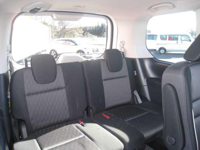 セレナ 1.2 e-POWER ハイウェイスター V 360°カメラ エマジェンシーブレーキ スマキー バックカメラ 禁煙 LED レーンアシスト 点検記録簿付 ETC ドラレコ Aストップ イモビ フルオートエアコン アルミホイール エアバック ABS(18枚目)