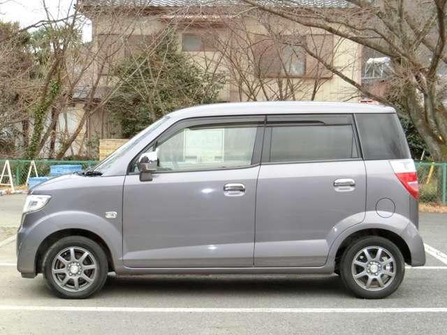 ゼスト Ｇ　フルフラットシート　Ｗエアバッグ　キーレス　ベンチシート　パワーステアリング　衝突安全ボディ　エアコン　パワーウィンドウ　ＡＢＳ　エアバッグ（5枚目）