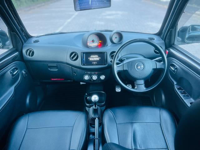 エッセ カスタム　５速マニュアル　ＡＣ　ＰＳ　ＰＷ　リモコンキー　ＥＴＣ　衝突安全ボディ　イモビライザー　エアバッグ　バックカメラ　ＷエアＢ（15枚目）