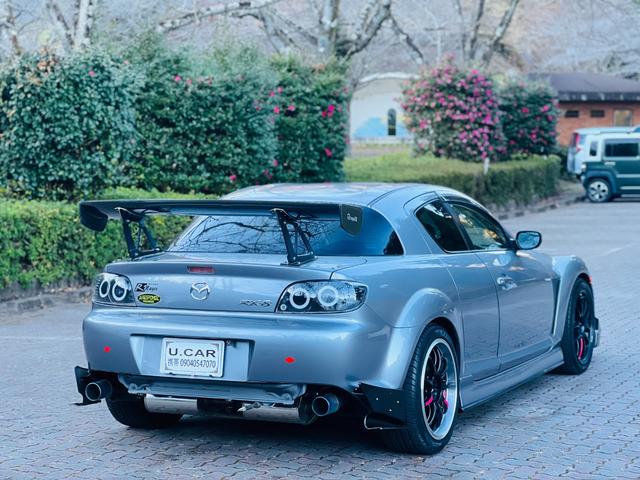 ＲＸ－８ タイプＥ　エアバッグ　助手席エアバッグ　横滑り防止　オートクルーズ　パワステ　寒冷地仕様　ＥＴＣ付　黒革シート　キーレス　パワーウィンドウ　衝突安全ボディ　ＡＢＳ　電動パワーシート　ＡＵＴＯエアコン（8枚目）