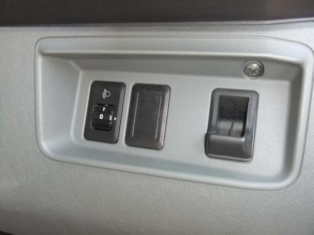 クリッパーバン ＤＸ　軽バン　令和５年９月タイミングベルト交換済み　ＡＴ　両側スライドドア　エアコン　運転席エアバッグ　助手席エアバッグ　ハイルーフ　集中ドアロック（6枚目）