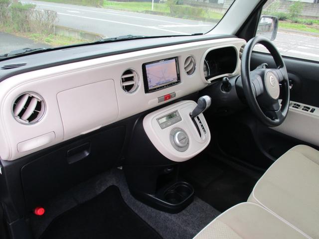ミラココア ココアプラスＸ　ナビ　ＴＶ　スマートキー　アイドリングストップ　電動格納ミラー　ベンチシート　ＣＶＴ　盗難防止システム　ＡＢＳ　ミュージックプレイヤー接続可　ルーフレール　衝突安全ボディ　エアコン　パワーステアリング（9枚目）