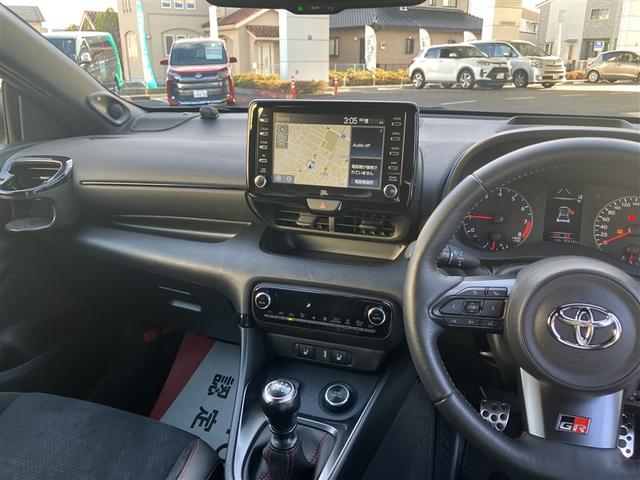 ＧＲヤリス ＲＺ　Ｂカメラ　オートエアコン　エアバッグ　パワーウインドウ　記録簿　カーテンエアバッグ　ＡＢＳ　ＥＴＣ　４ＷＤ　アルミホイール（5枚目）