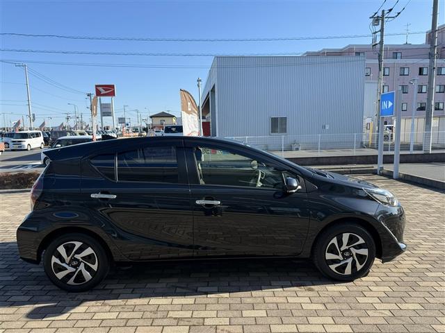 アクア Ｓ　キーレスエントリ　ドラレコ付　ナビ＆ＴＶ　オートエアコン　デュアルエアバック　ＥＳＣ　Ｂカメラ　パワーウィンドウ　ＥＴＣ　ＳＲＳ　パワーステアリング　ＡＢＳ　記録簿付（4枚目）