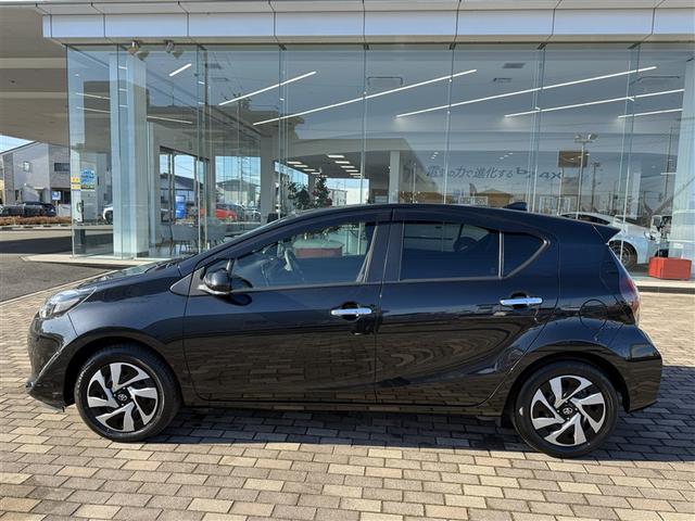 アクア Ｓ　キーレスエントリ　ドラレコ付　ナビ＆ＴＶ　オートエアコン　デュアルエアバック　ＥＳＣ　Ｂカメラ　パワーウィンドウ　ＥＴＣ　ＳＲＳ　パワーステアリング　ＡＢＳ　記録簿付（8枚目）